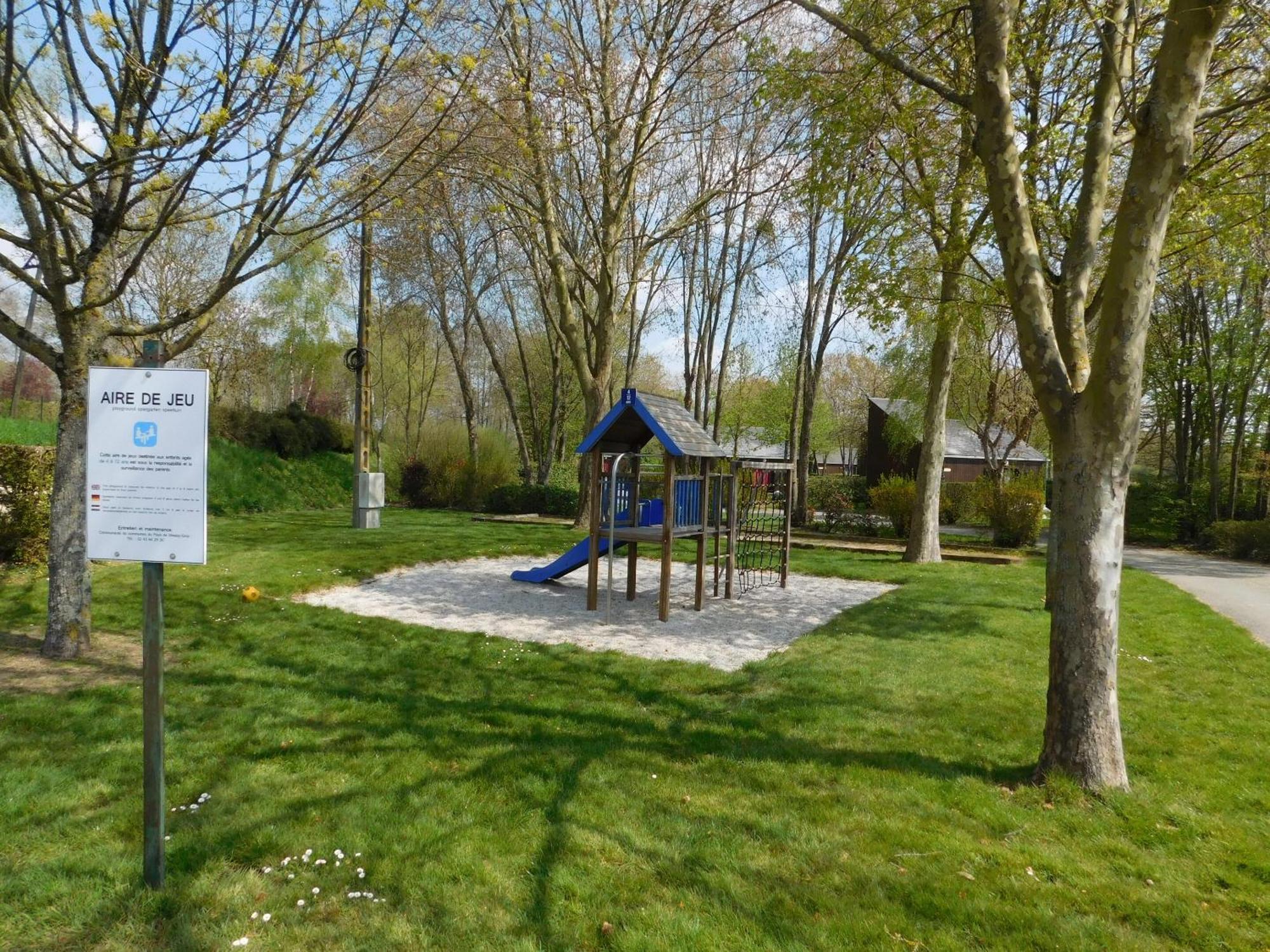 Village De Gites De La Chesnaie Saint-Denis-du-Maine Εξωτερικό φωτογραφία